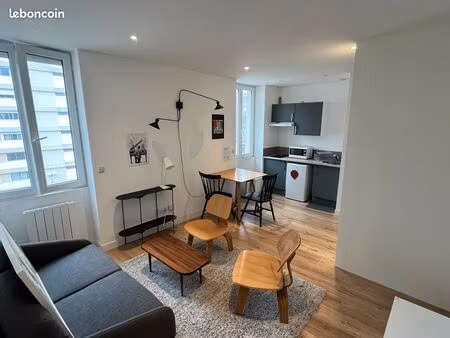 t3 meublé en duplex secteur tolstoï – villeurbanne