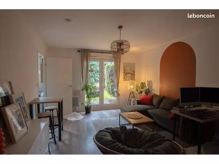 location f1 bis - faubourg des iii maisons - jardin - parking