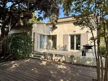 maison rénovée climatisée meublée 170m² avec piscine