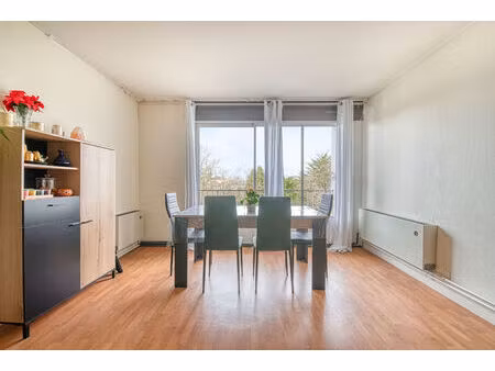 vente appartement 2 pièces  68.01m²  angers