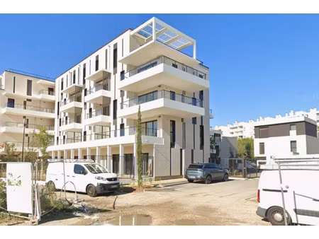 grand box pmr électrifié avenue alexandre dumas 13008