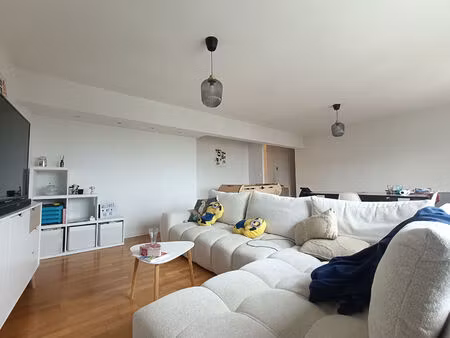 appartement tours avec balcon et parking