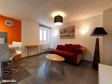 maison de rue meublée t3 chabeuil centre