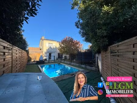 villa de plus de 90 m2  garage environ 17 m2   jardin  piscine à lunel