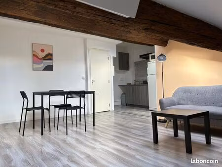 appartement mansardé 2 pièces 46m²