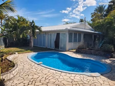 location villa t4 avec piscine