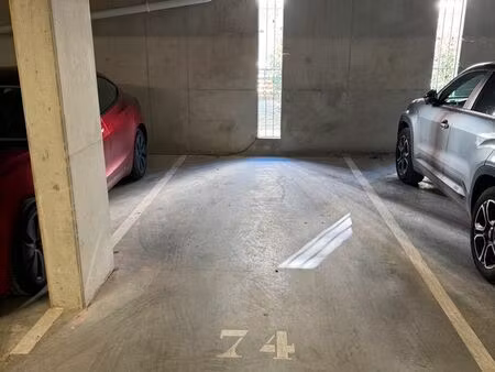 place parking residence sécurisée