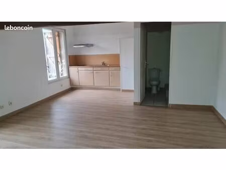 particulier loue studio