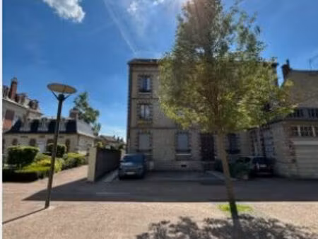 t3 rénové avec parking - centre de persan