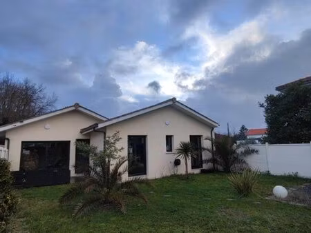 maison 3 pièces avec piscine – extension possible