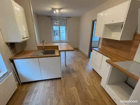 f2 avec cuisine équipée proche centre-ville