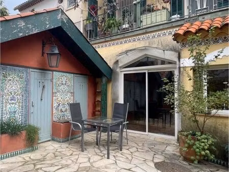 grand studio à louer - centre-ville du pradet