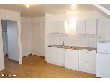 t1 bis morlaix 5 mn de la ville à pied +parking prive