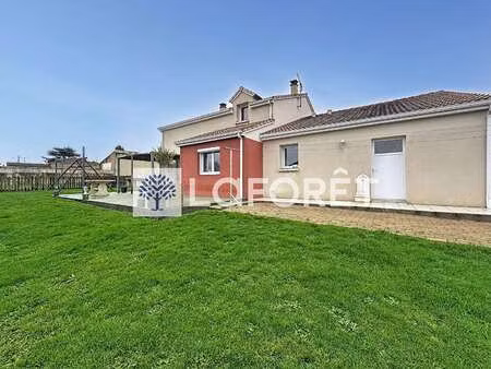 vente maison à bressuire (79300) : à vendre / 131m² bressuire