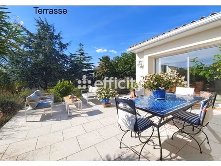 maison 7 pièces - 203 m²