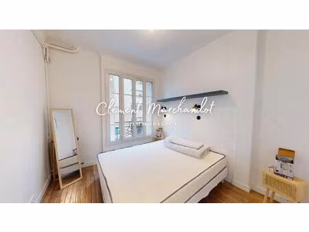 lumineux 2/3 pièces rénové  proche commerces et gare