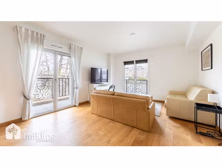a vendre - neuilly-sur-seine île de la jatte - appartement 3 pièces de 76 10 m² avec balco