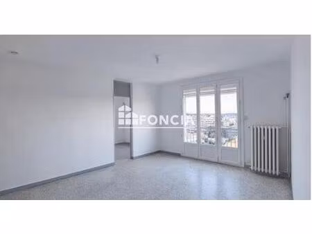 nîmes jean jaurès – vue panoramique et lumière pour ce t3 au 12ème étage