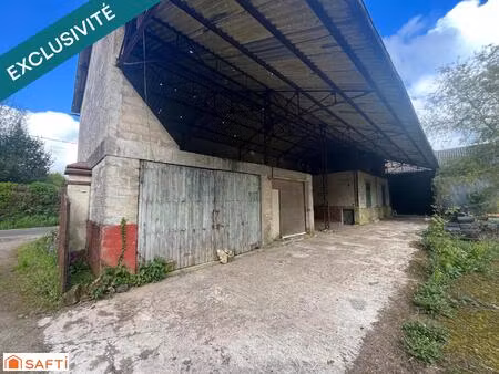 rare sur le marché  grand hangar de plus de 400 m2  idéal garage camping car  caravane ou 