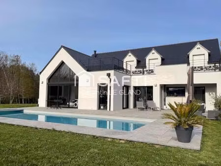 maison contemporaine avec vue sur la vilaine