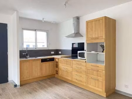 location maison à mouilleron-le-captif (85000) : à louer / 72m² mouilleron-le-captif