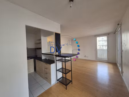 t3 avec balcon et garage? chauffage et eau compris