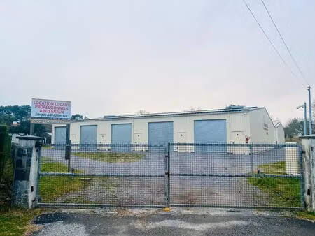 local de stockage/ atelier 72m² - accès sécurisé