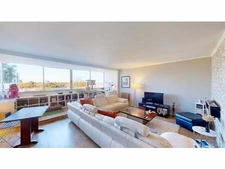 grand t3 rénové 107 m² très calme vue panoramique sur cathédrale  2 parkings  cave