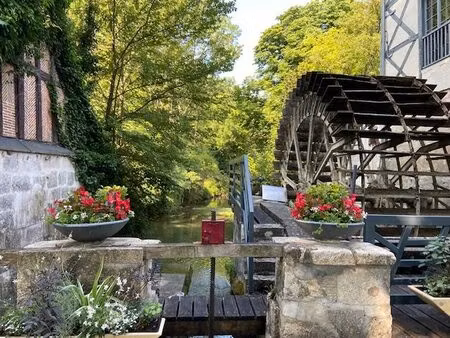 ensemble immobilier 700m2ancien moulin du 15ème