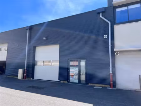 local d'activités a vendre