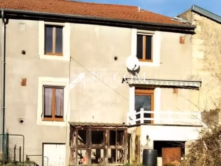 à saisir – maison à rénover avec 3 chambres  jardin et garage à vannes-le-châtel