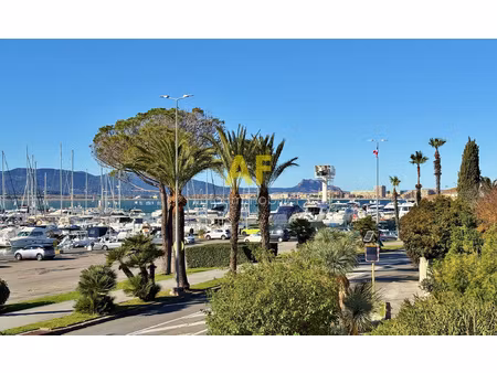 saint raphael  face au port santa lucia  appartement rénové