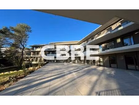 location bureau valbonne 361 m²