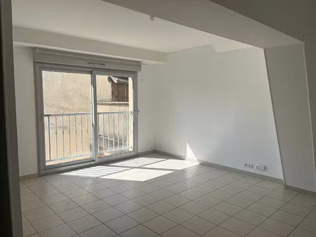 appartement 4 pièces 63 m² à louer châtellerault 86100 ? | era immobilier