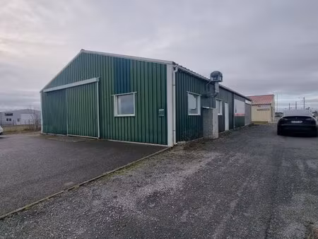 à louer local commercial 230 m² – 1 620 € |landrethun-le-nord