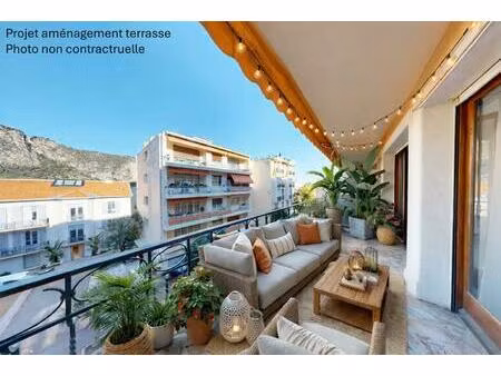 beaulieu sur mer : f1 / 2pc à rénover avec garage