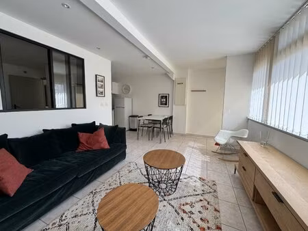 location appartement 2 pièces 47m² sete 34200