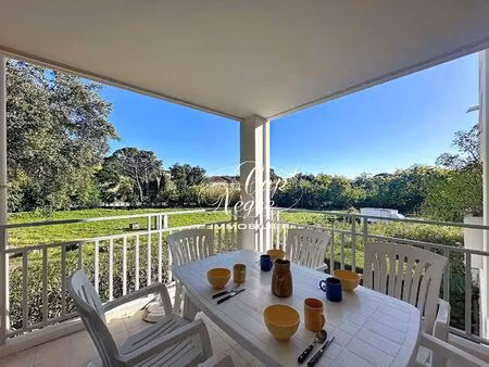 charmant t2 cabine à deux pas de la mer ? cavalière  le lavandou