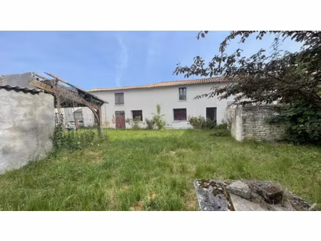 vente maison 4 pièces 80 m² à magne (79460)  141 750 €