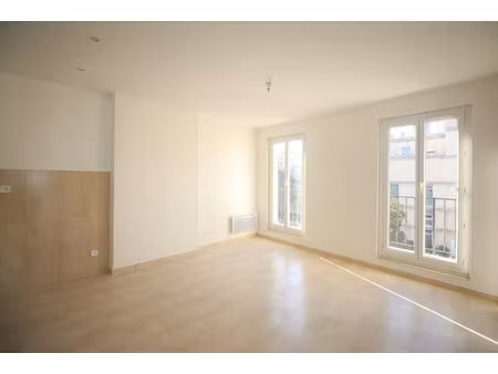 t2+balcon de 44m2 - rue auguste blanqui