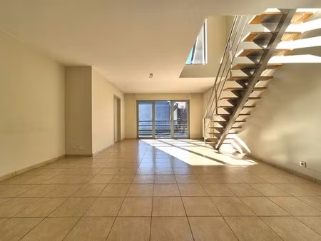 2 slpk+bureau aan vide  geen inkijk en ruim terras op zuiden