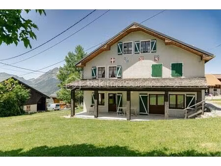 maison traditionnelle de 265 m² à nancy-sur-cluses