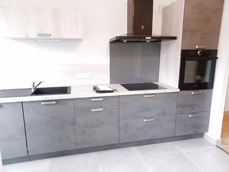 type 4 cuisine équipée avec garage -17 rue du bar aurillac