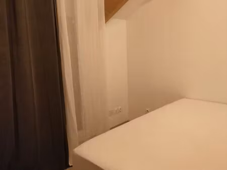 un studio meublé en location