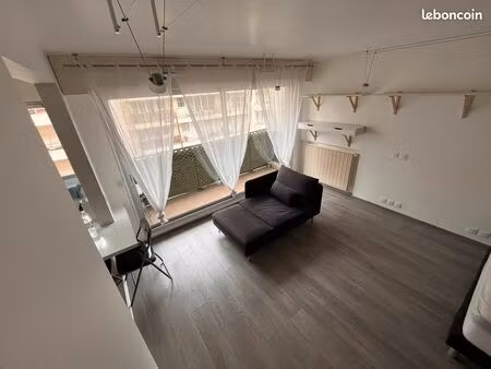 loue studio meublé paris 14e  avec balcon