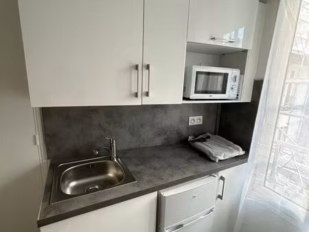 eligible à la caf  à saisir chambre studio meublée dans une résidence - paris 15 - prix to