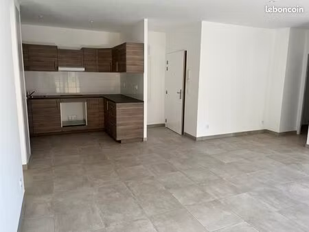 magnifique t3 avec terrasse toulon pont du las