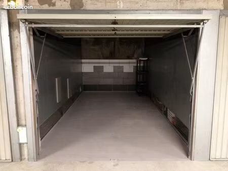 garage à louer – gare de melun