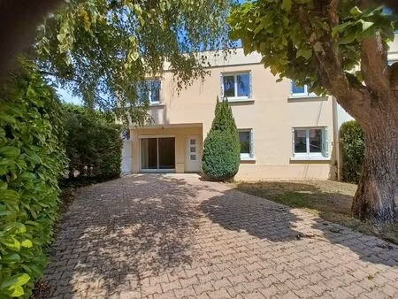 a louer appartement t4 st michel 16