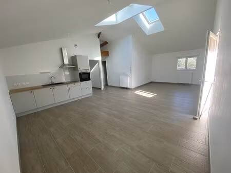 location appartement 4 pièces 88m² arveyres 33500